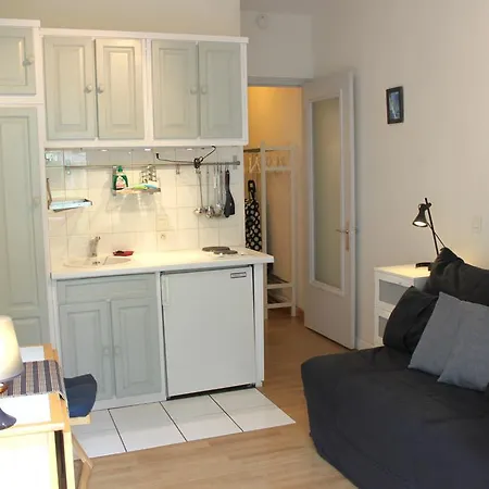 Chemin Des Bios Apartment *
